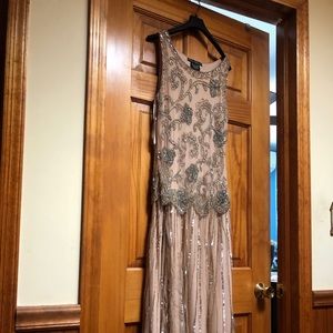 1920s style Beaded Dress! Only worn once for an event. In beautiful condition